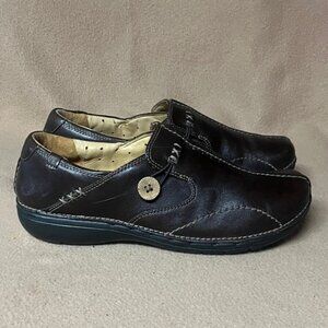 Clarks Unstructured Women's Brown Leather Slip-On Loafer Size 9
